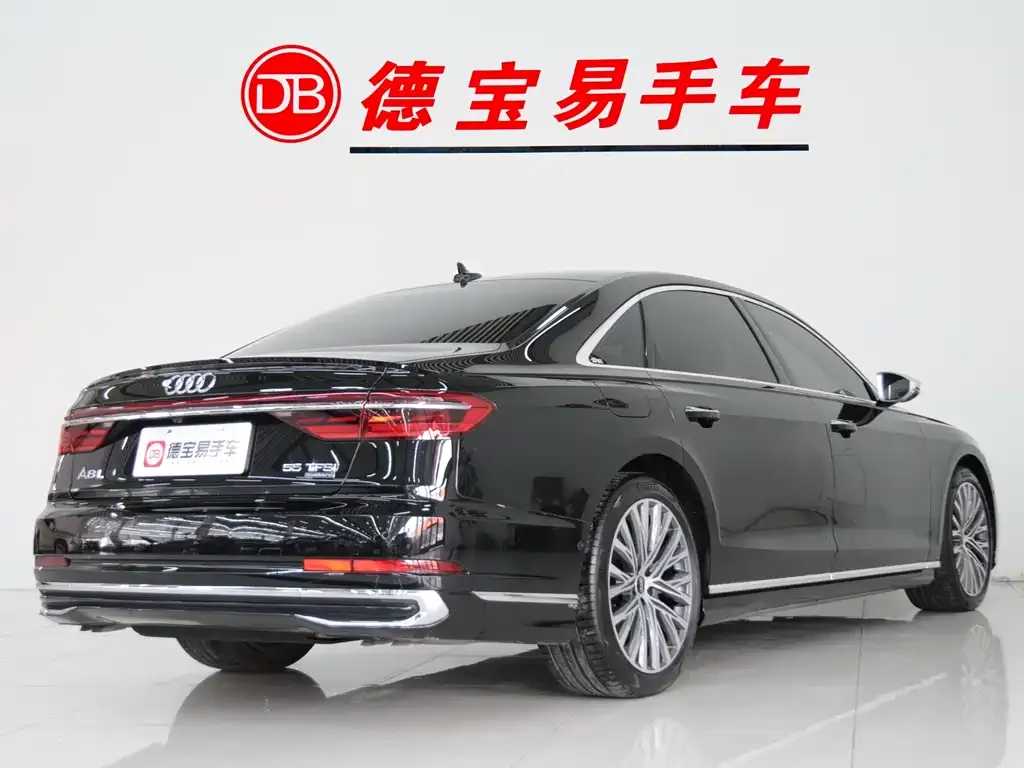 Audi A8 — фото 3