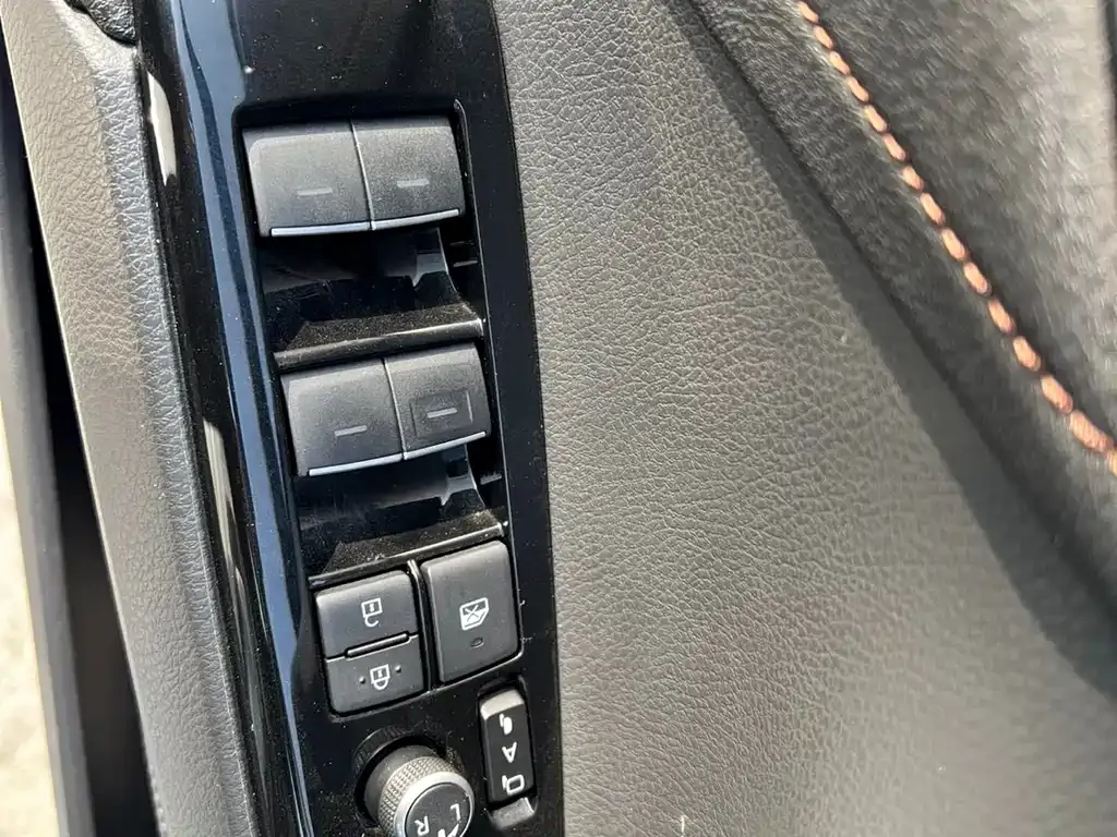 Toyota Camry — фото 8