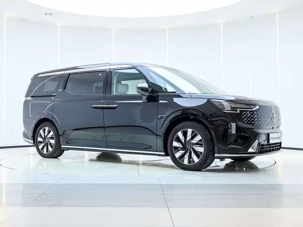 Volvo EM90 2024 из CN, фото 7