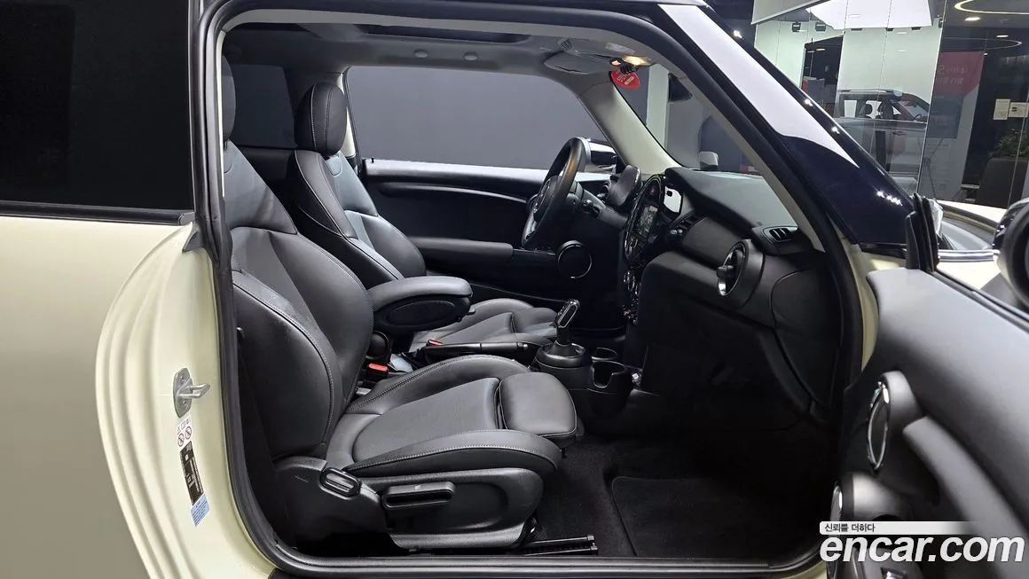 Mini Cooper 2021 из KR, фото 9