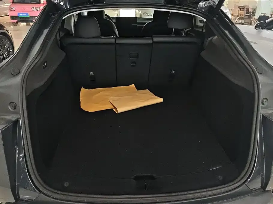Tesla Model Y 2025 из CN, фото 5