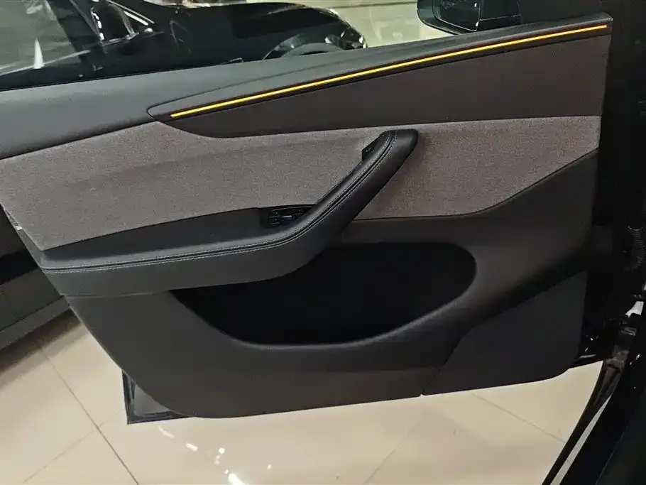 Tesla Model Y 2025 из CN, фото 3