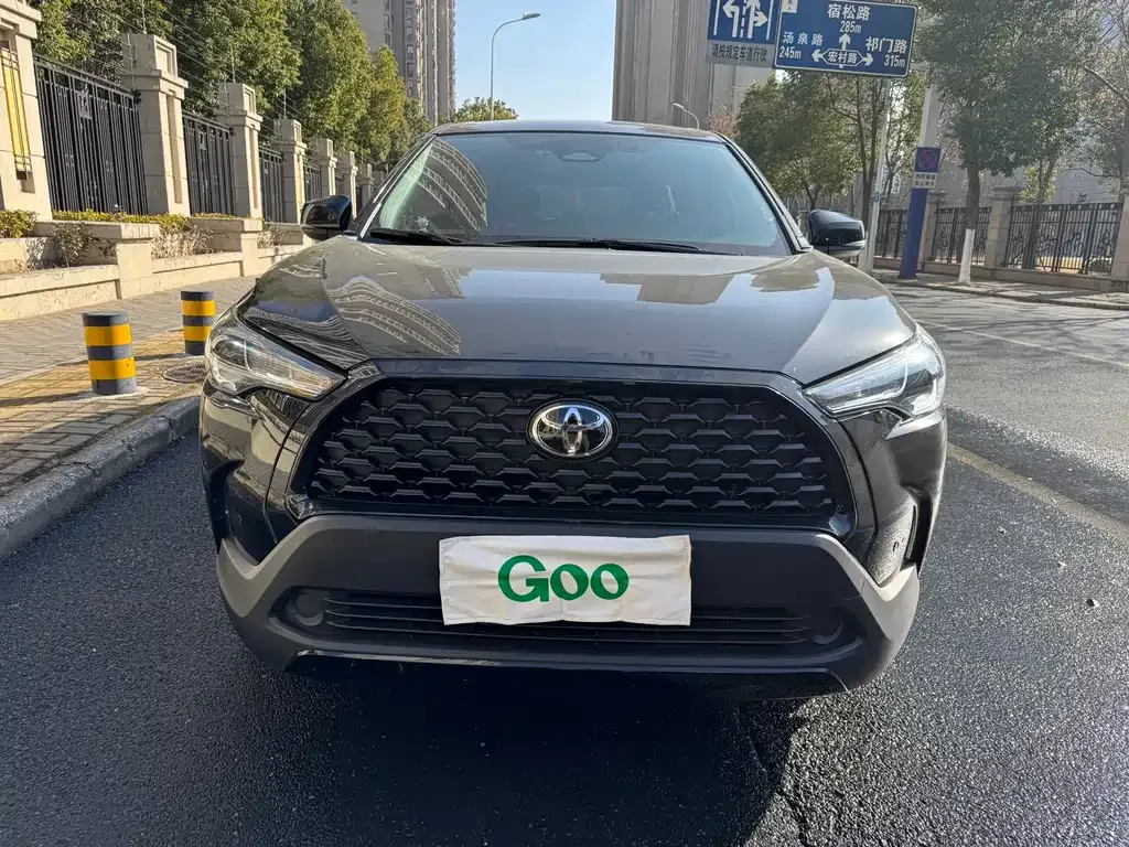 Toyota Corolla Cross 2024 из CN, фото 1