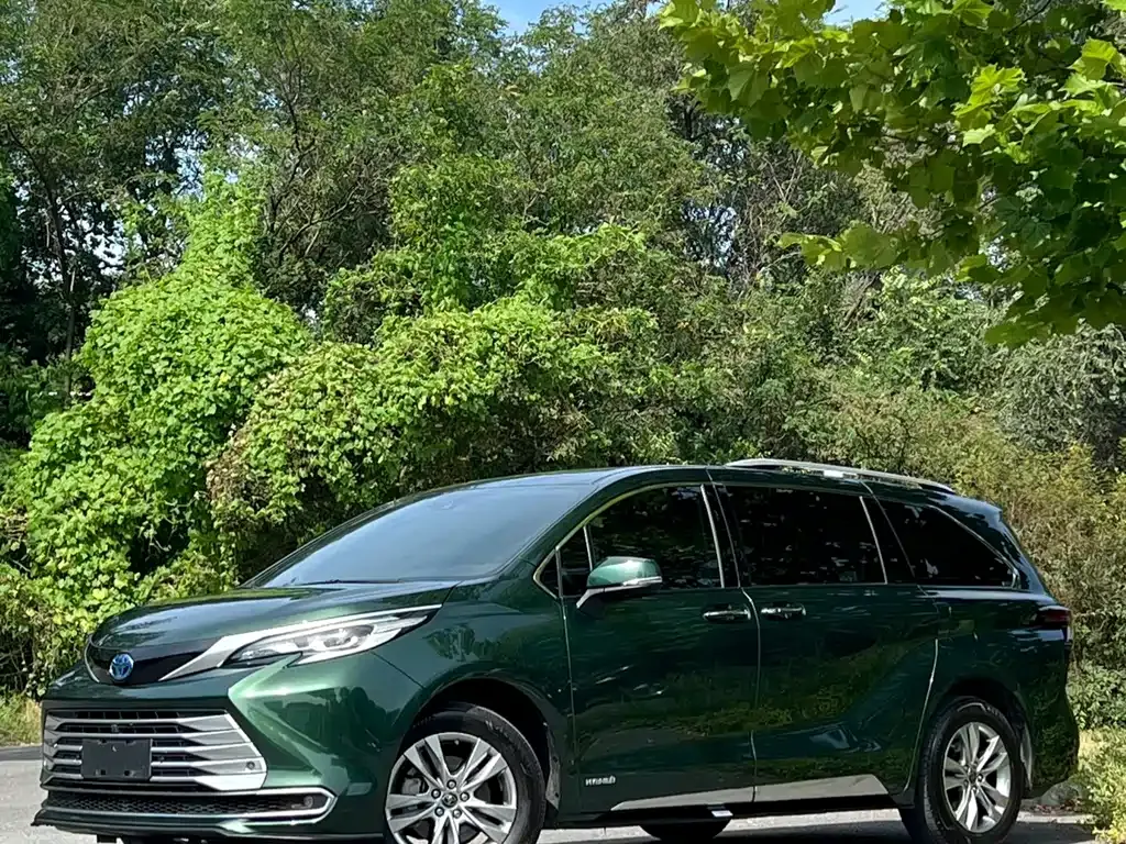 Toyota Sienna 2022 из CN, фото 1
