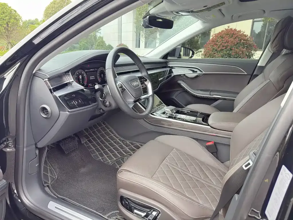 Audi A8 2024 из CN, фото 9