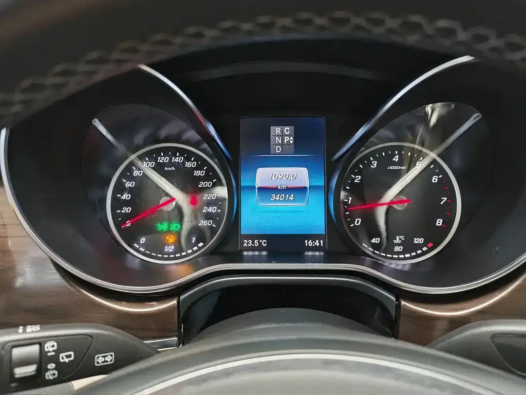 Mercedes-Benz V-Class 2021 из CN, фото 4