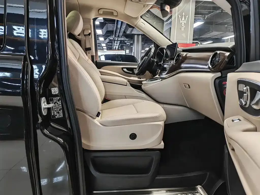 Mercedes-Benz V-Class 2021 из CN, фото 10