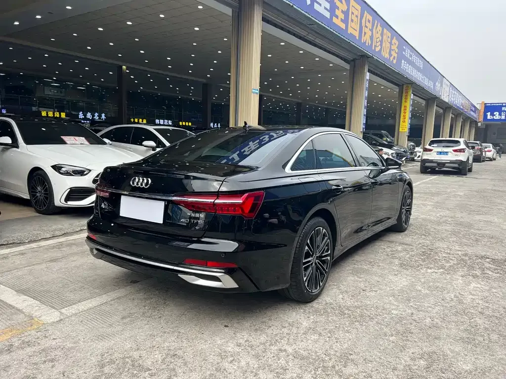 Audi A6L 2023 из CN, фото 8