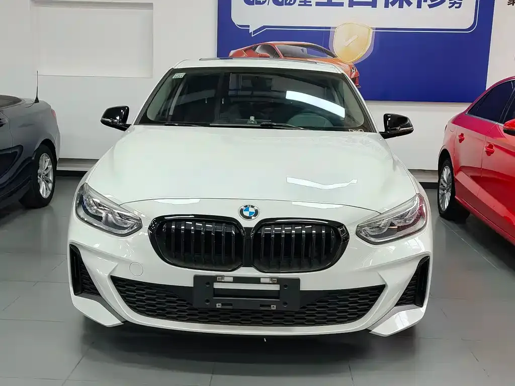 BMW 1 Series 2021 из CN, фото 9