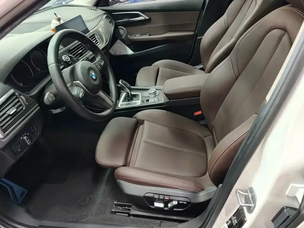 BMW 1 Series 2021 из CN, фото 4