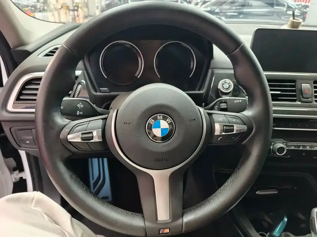 BMW 1 Series 2021 из CN, фото 10