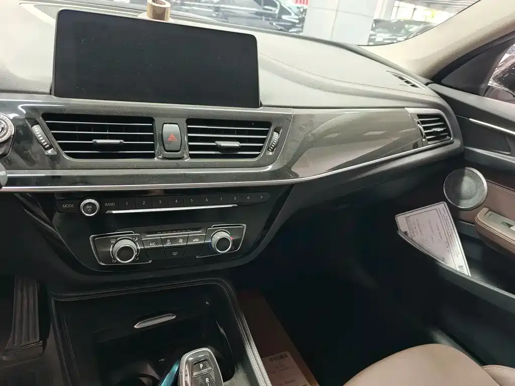BMW 1 Series 2021 из CN, фото 5