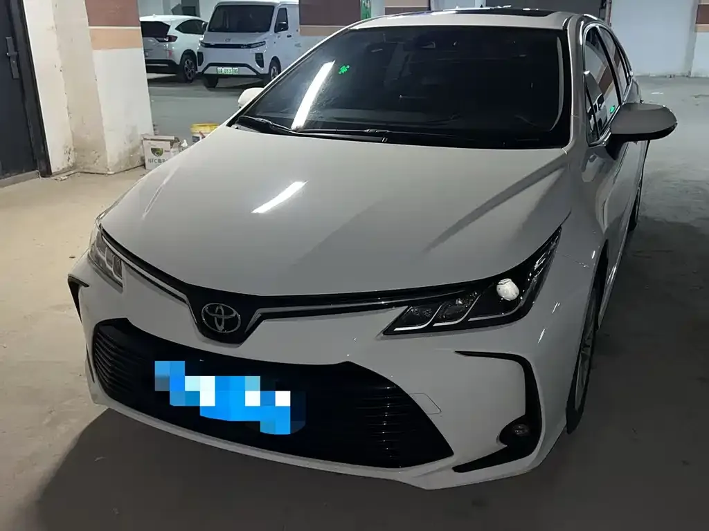 Toyota Corolla 2022 из CN, фото 1