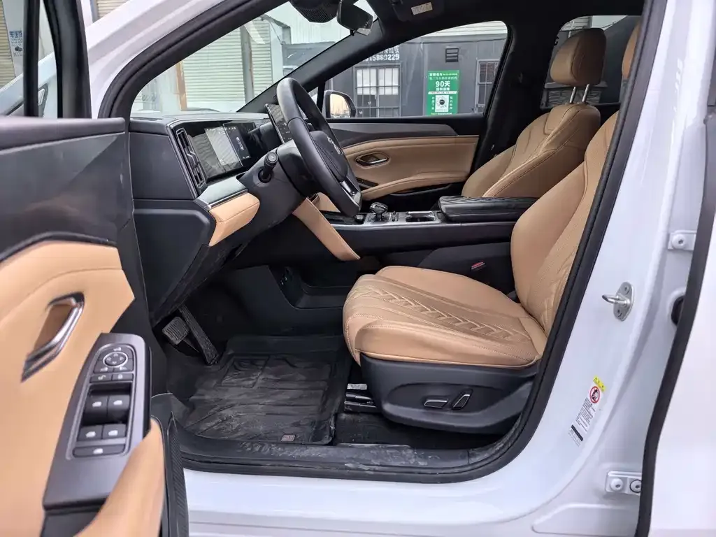 BYD L DM-i 2024 из CN, фото 4