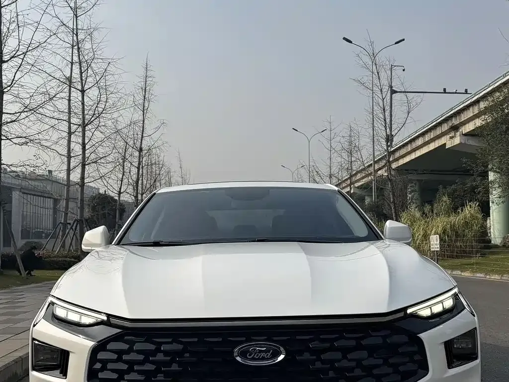 Ford Mondeo 2022 из CN, фото 2
