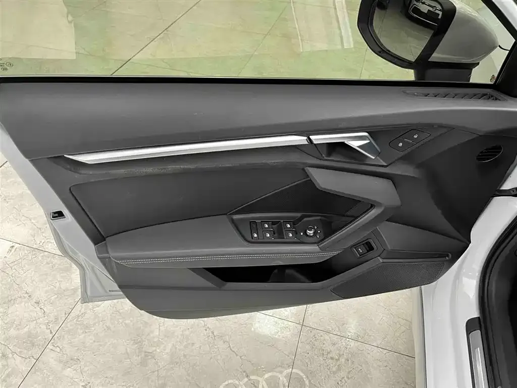 Audi A3 2023 из CN, фото 10