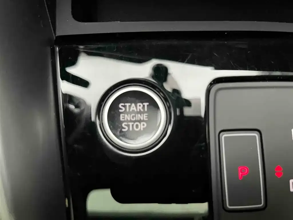 Audi A3 2023 из CN, фото 3