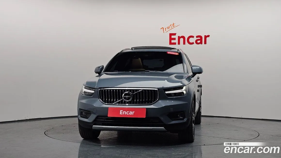 Volvo XC40 — фото 3