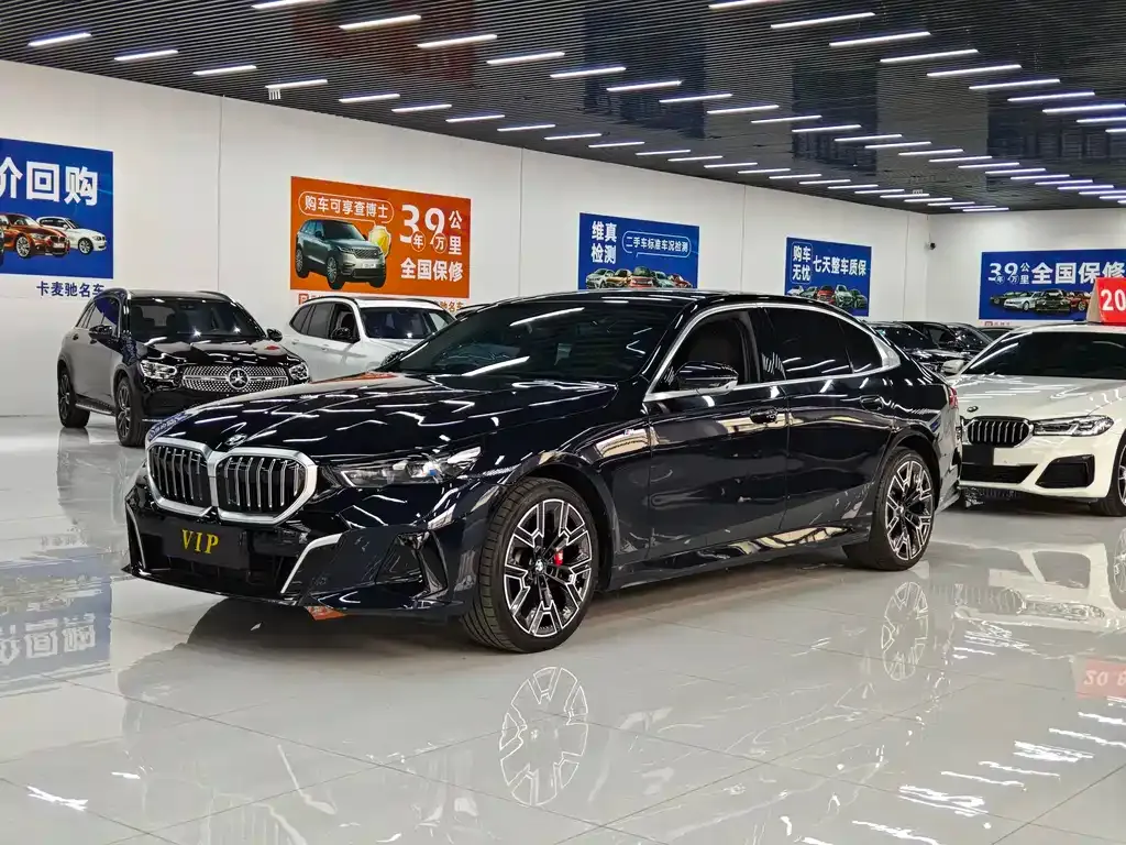 BMW 5 Series 2024 из CN, фото 1