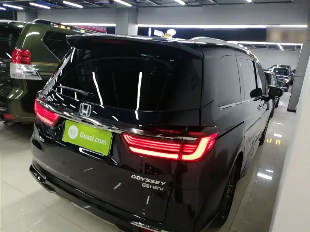 Honda Odyssey — фото 10