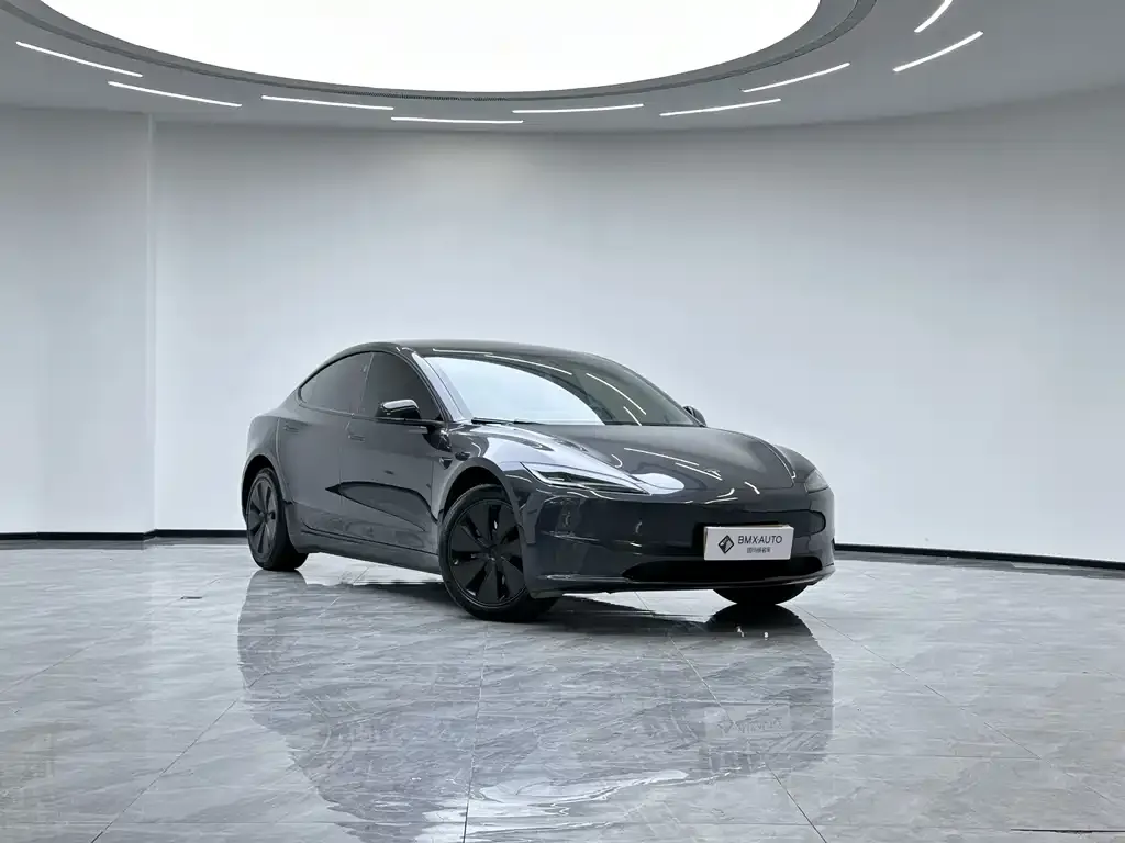 Tesla Model 3 — фото 10