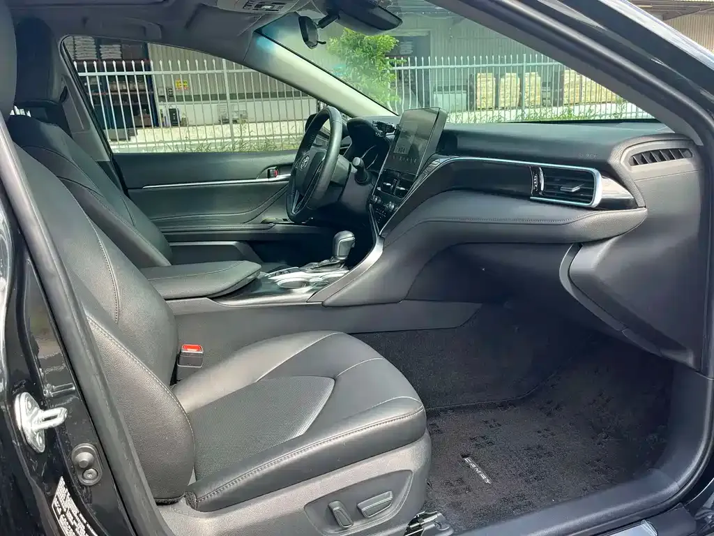 Toyota Camry 2022 из CN, фото 4