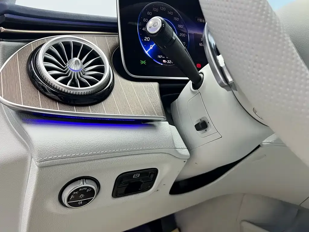 Mercedes-Benz EQE 2026 из CN, фото 8