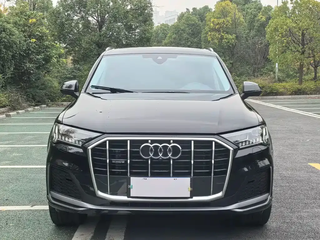 Audi Q7 2024 из CN, фото 7