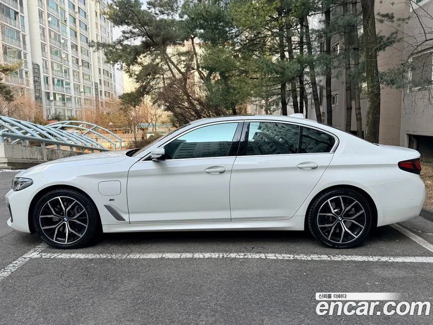 BMW 5-Series 2021 из KR, фото 4