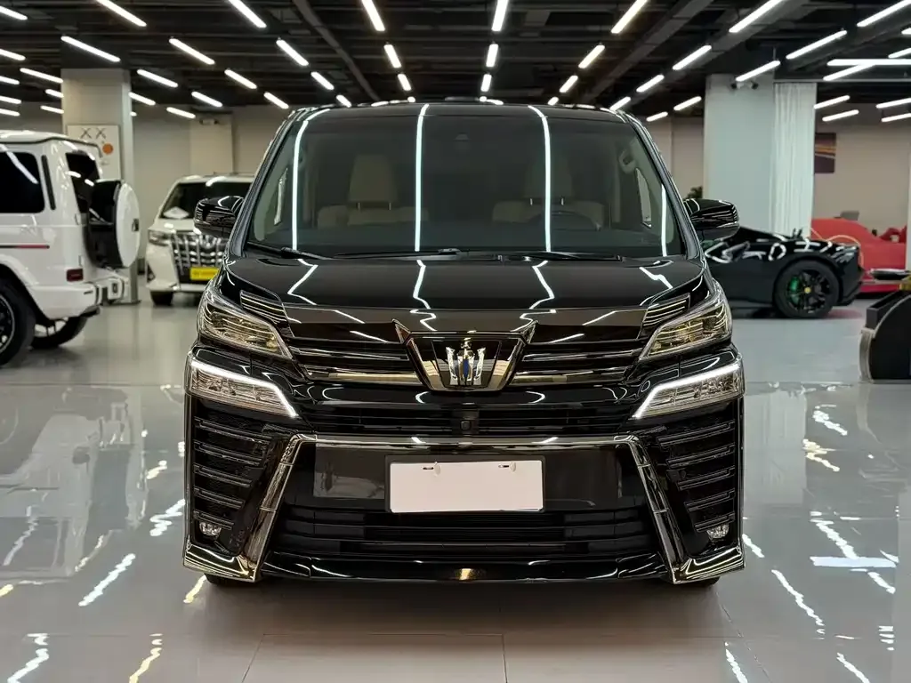 Toyota Vellfire — фото 3