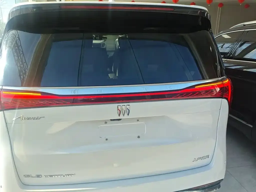 Buick Century 2023 из CN, фото 3