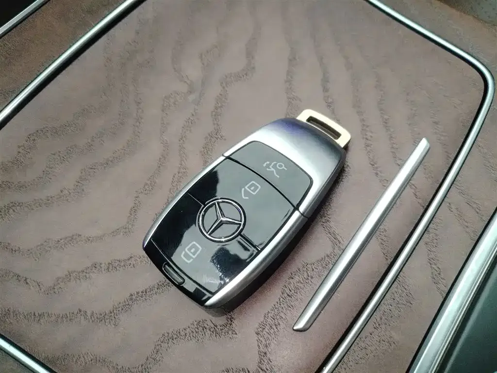 Mercedes-Benz E-Class 2023 из CN, фото 5
