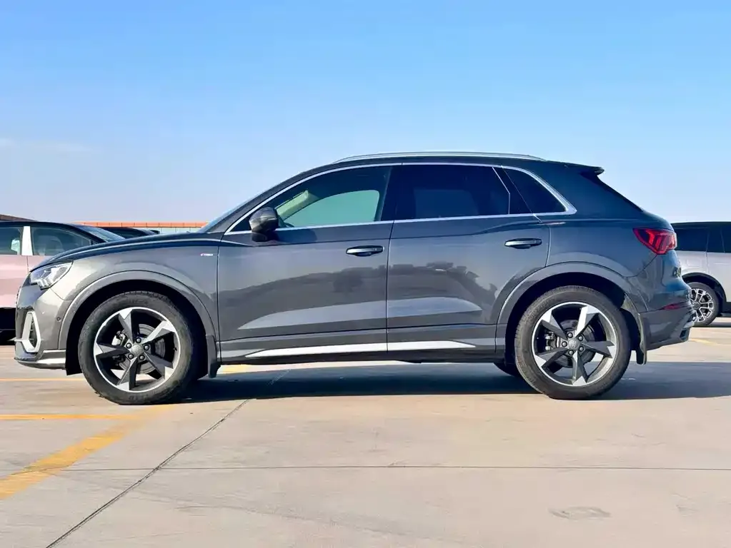 Audi Q3 2022 из CN, фото 2