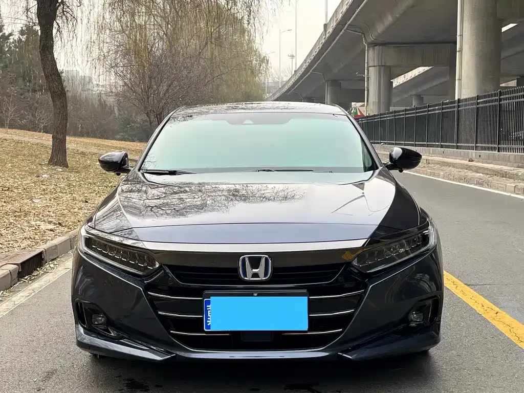 Honda Accord — фото 6