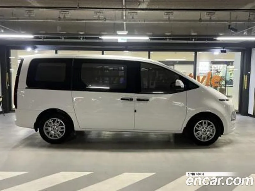 Hyundai Staria 2025 из KR, фото 3
