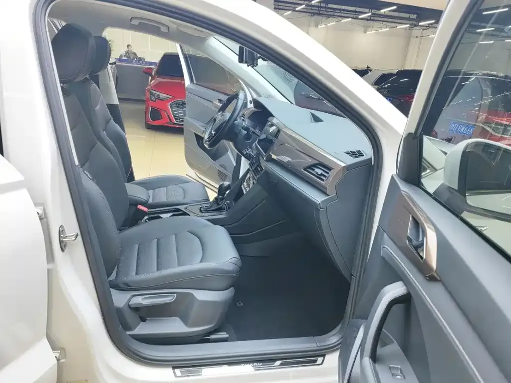 Volkswagen Tharu 2021 из CN, фото 9