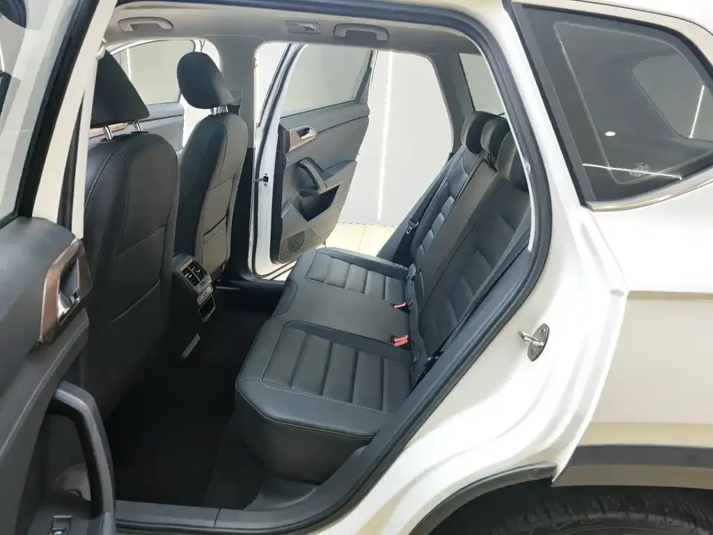 Volkswagen Tharu 2021 из CN, фото 5