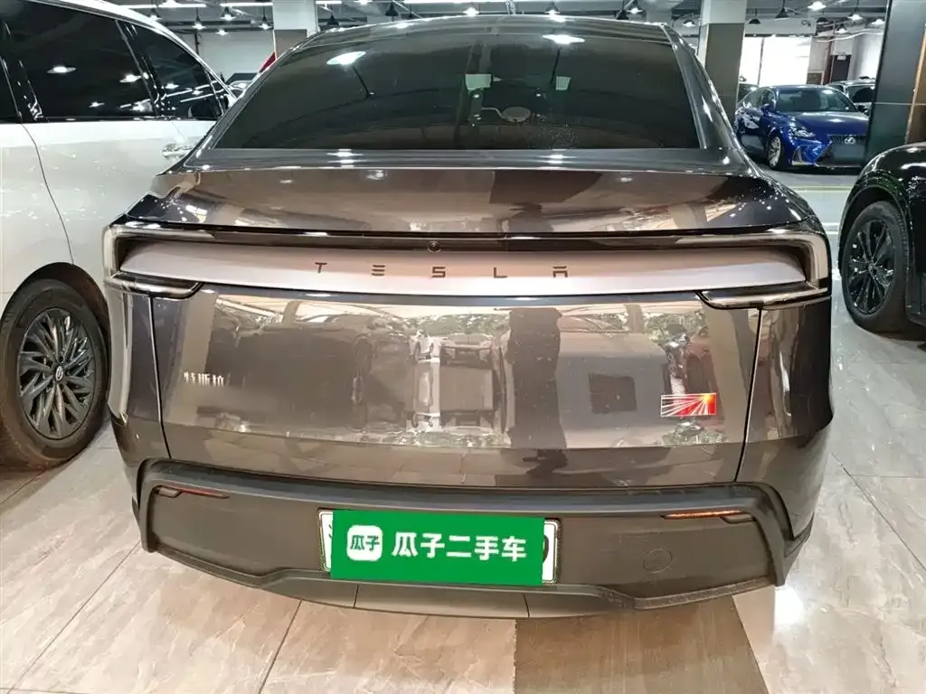 Tesla Model Y 2025 из CN, фото 2