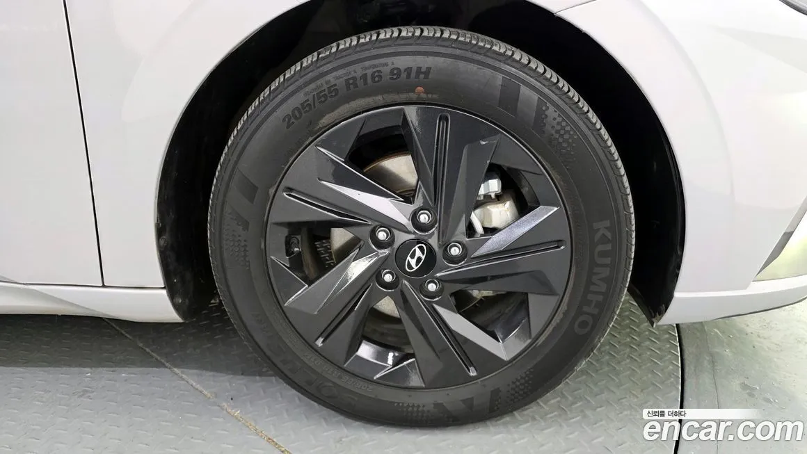 Hyundai AVANTE 2021 из KR, фото 4