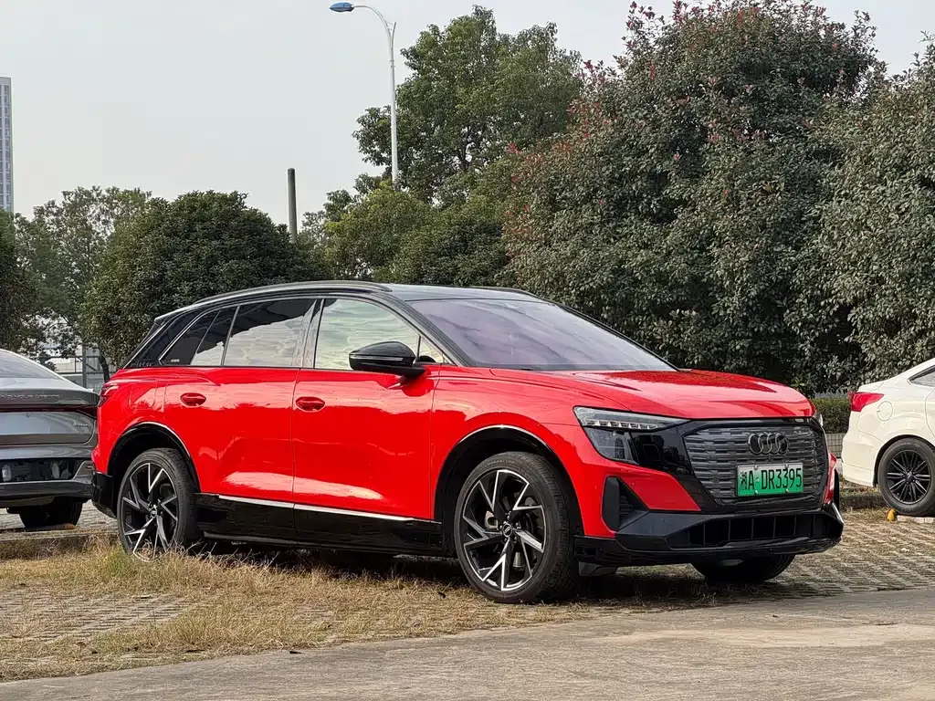Audi Q5 e-tron — фото 6