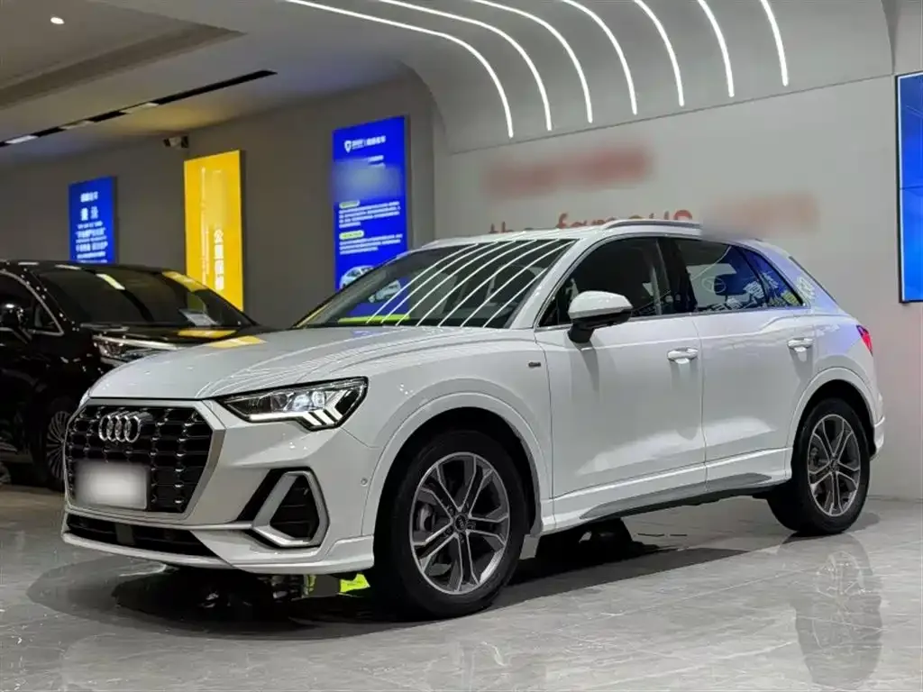 Audi Q3 2023 из CN, фото 1