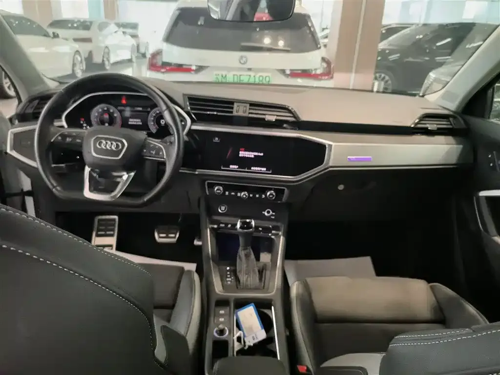 Audi Q3 2023 из CN, фото 9