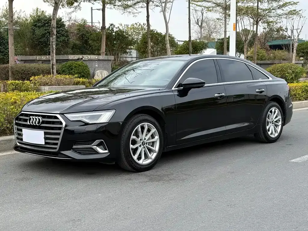 Audi A6L 2023 из CN, фото 1