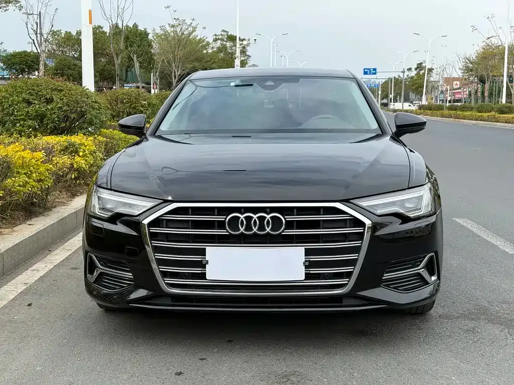 Audi A6L 2023 из CN, фото 3