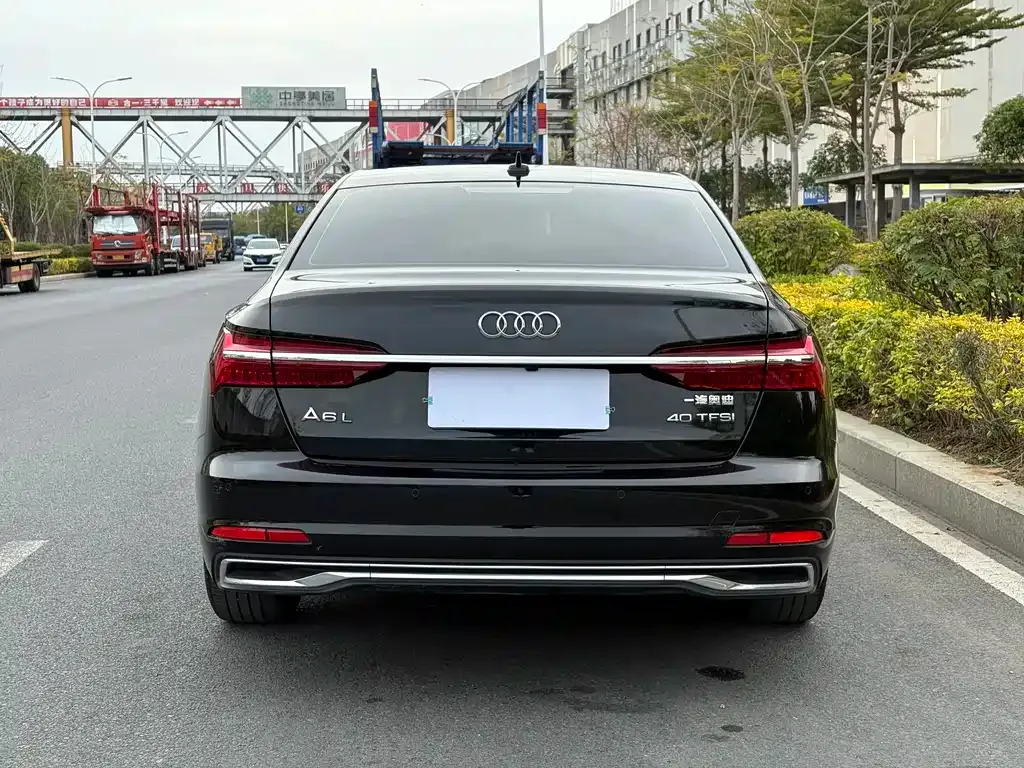 Audi A6L 2023 из CN, фото 7