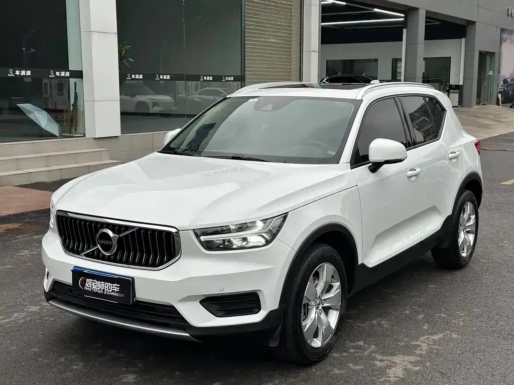 Volvo XC40 2022 из CN, фото 1