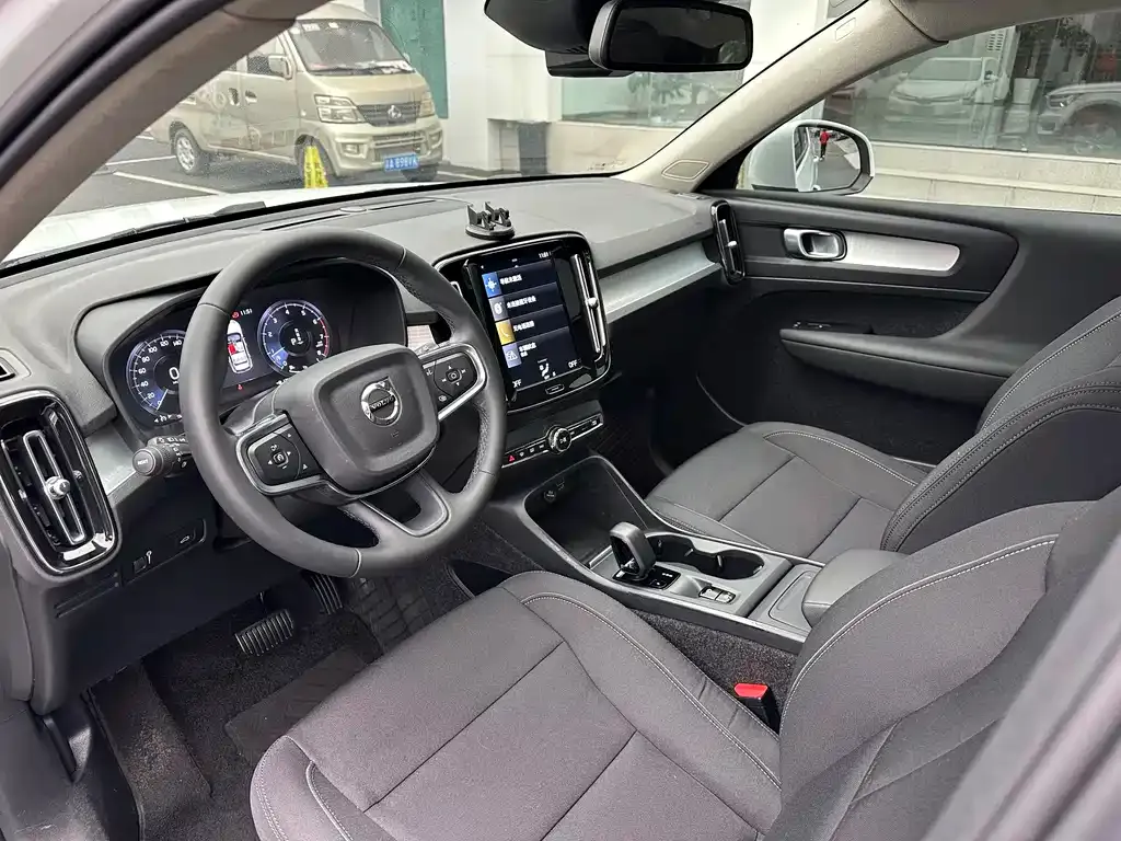 Volvo XC40 2022 из CN, фото 6