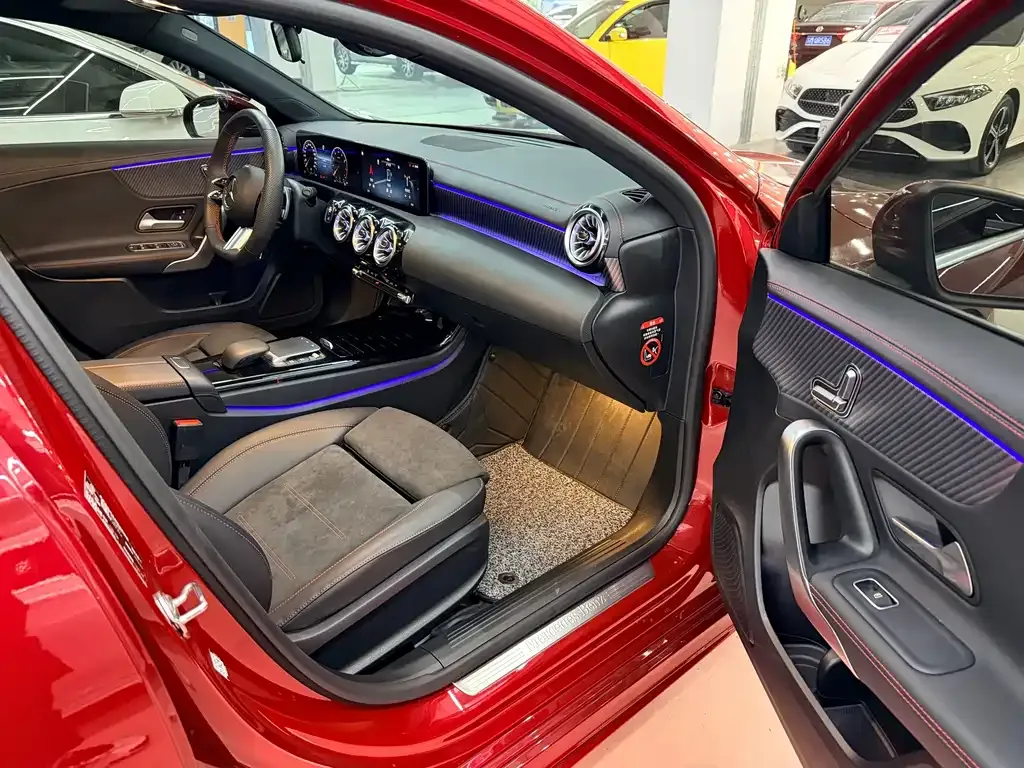 Mercedes-Benz A-Class 2023 из CN, фото 5