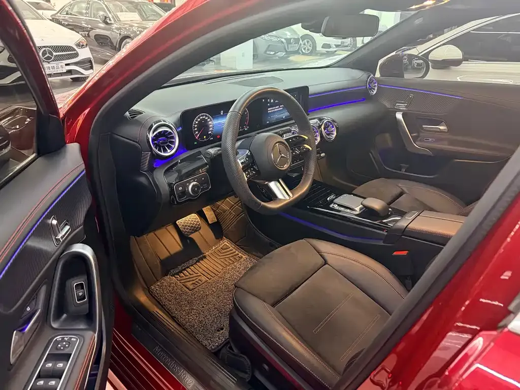 Mercedes-Benz A-Class 2023 из CN, фото 10