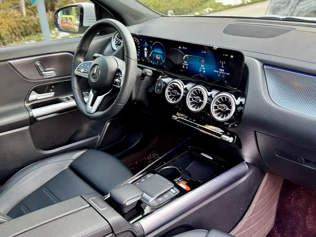 Mercedes-Benz GLA — фото 9